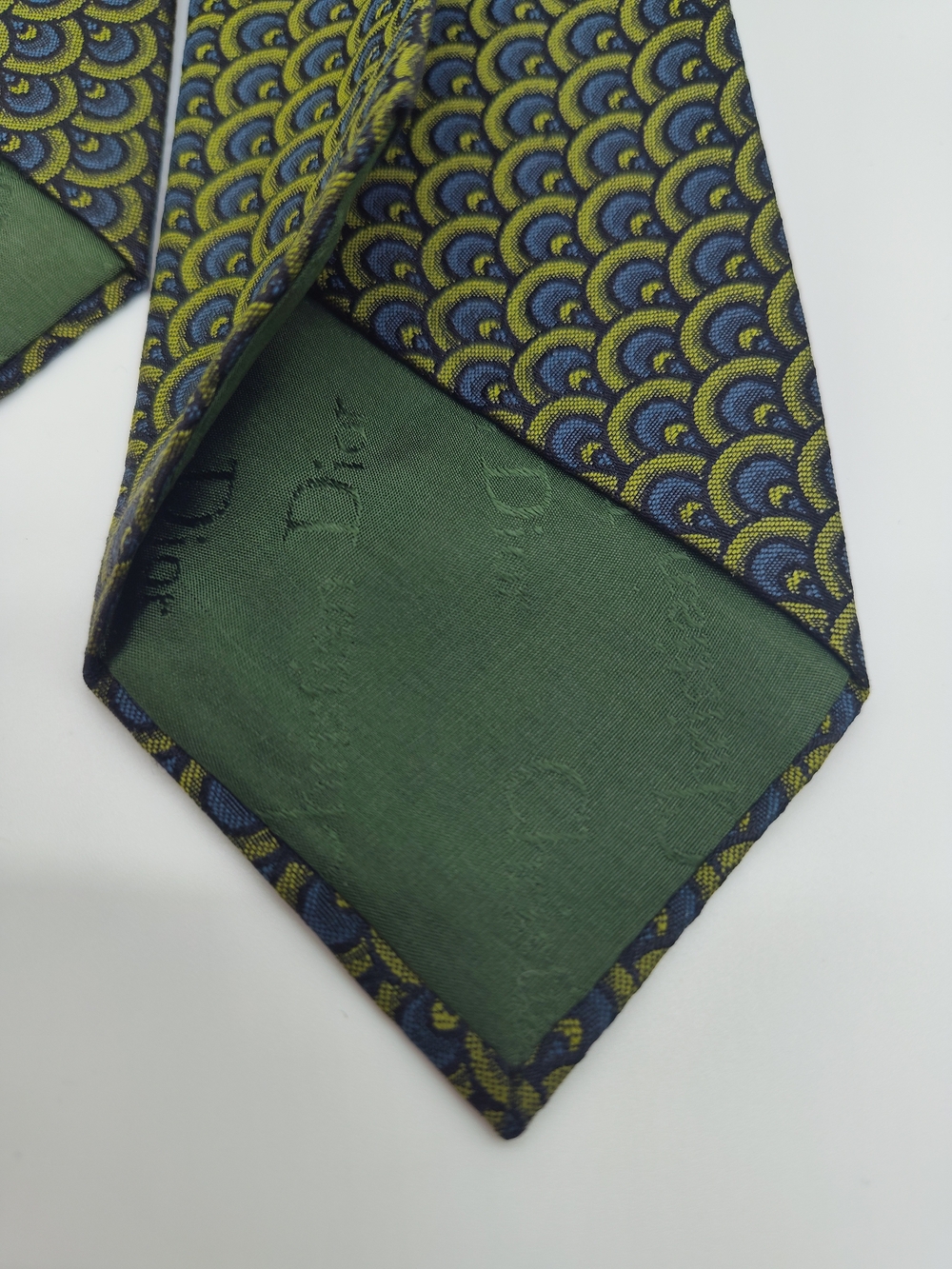 Vintage CHRISTIAN DIOR Cravates Paris Silk Tie Navy Green Geometric 53" Like New - Picture 4 of 6